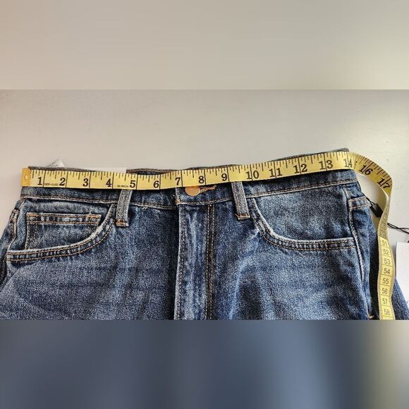 $118 Joe's Jeans Frayed Hem Blue Jean Shorts Women's Size 26 - Picture 6 of 6